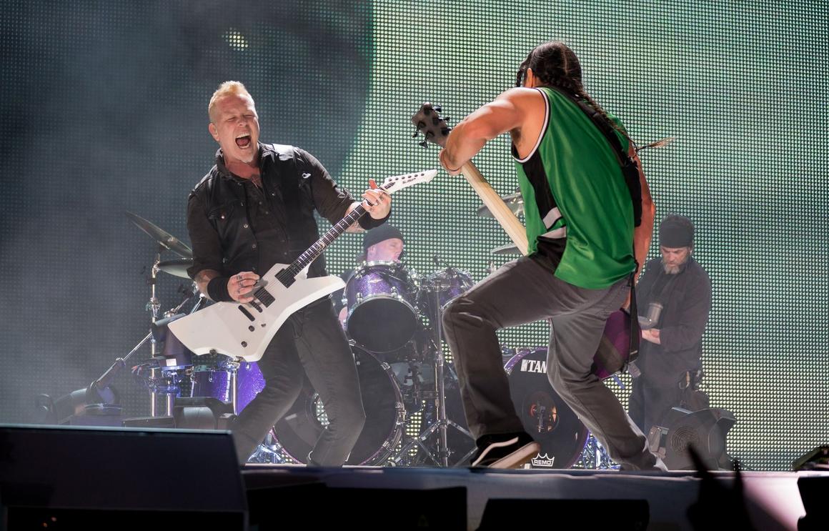 Photo gallery from the gig in Mexico City, Mexico shot on March 1, 2017